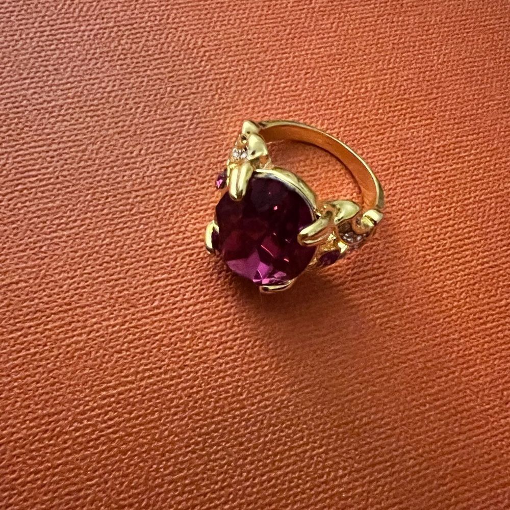 ♥️ NEW ruby red crystal cocktail ring ♥️ - Picture 6 of 6